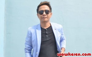 Taat Agama, Delon Thamrin Berjuang Pertahankan Pernikahan dengan Yeslin Wang