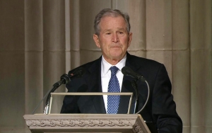 George W. Bush Sampaikan Pidato Penuh Haru di Pemakaman Kenegaraan Bush Senior