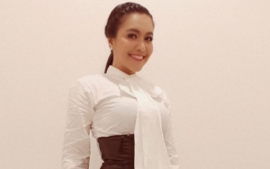 Temani Putrinya Kemoterapi Meski Disibukkan Pekerjaan, Denada: Mendampingi Shakira Itu Prioritas 