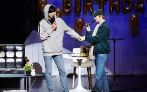 'Deadpool' Potong Kue, Intip Foto-Foto Resmi Chanyeol di Pesta Ultah Bareng Suho