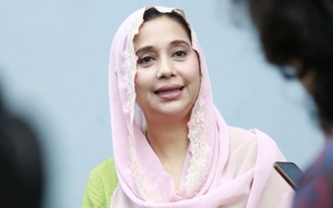 Jarang Rayakan Ultah Karena Sibuk Kerja, Ayu Azhari Langsung Baper Dapat Kado Ini dari Anak-Anaknya