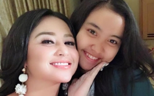 Lebby Keponakan Dewi Persik Beli Sepatu Sendiri, Netter Malah Salfok ke Hal Ini