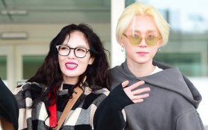 Tampil Nyentrik saat di Bandara Bareng HyunA, Celana Terbuka E'Dawn Jadi Sorotan