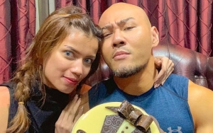 Berbanding Sangat Jauh, Deddy Corbuzier Rayakan Ultah  Anjing Peliharaan Sang Kekasih dengan Mewah