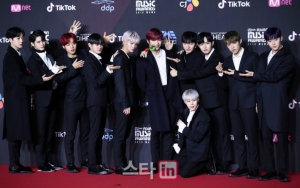 MAMA 2018: Serunya Wanna One 'Sulap' Red Carpet Jadi Pesta Ultah Kang Daniel