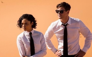 Chris Hemsworth dan Tessa Thompson Siap Hadapi Musuh di Foto Terbaru 'Men In Black'