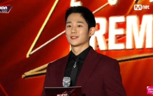 MAMA 2018: Seperti Baca Buku, Netter Kritik Kemampuan Jung Hae In Bawakan Acara
