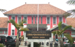 Suami Inneke Koesherawati Dikabarkan Bisnis 'Bilik Asmara' Mewah, Kalapas Bongkar Fakta Sebenarnya