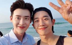 Bersahabat Baik, Lee Jong Suk Kirimkan Truk Kopi Ke Lokasi Syuting Jung Hae In