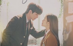 Ciuman di 'My Strange Hero', Yoo Seung Ho - Jo Bo Ah Tuai Tepuk Tangan Kru Produksi