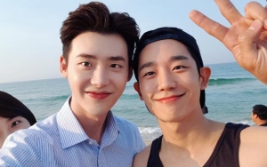 Lee Jong Suk Kirimkan Truk Kopi untuk Jung Hae In di Lokasi Syuting Film