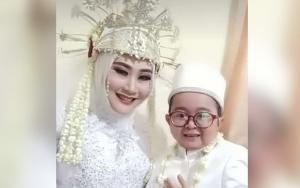 'Labrak' Haters yang Ejek Daus Mini 'Tukang Kawin', Istri Cantik Nangis Dibully Numpang Tenar