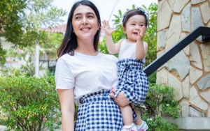 Pose Bareng Anak di Kamar, Hidung Mancung Nabila Syakieb Jadi Sorotan