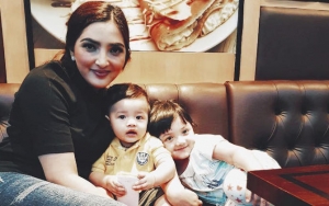 Tulis Doa Mengharukan Untuk UItah, Ashanty Juga Kenang Momen Arsy Dibully Saat Bayi