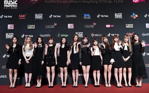 MAMA 2018: Cantiknya IZ*ONE Kompak Pakai Gaun Putih Ala Putri Negeri Dongeng