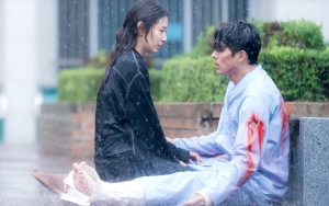 Hyun Bin Terus Diserang Mayat Hidup, Alur 'Memories of the Alhambra' Dikritik Stagnan