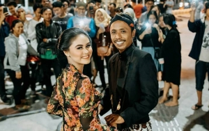 Furry 'Tukang Ojek Pengkolan' Resmi Menikah, Wajah Cantik Istri Kembali Disorot