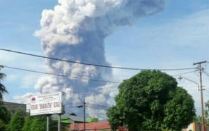 Gunung Soputan Meletus Keluarkan Abu Setinggi 8.809 Meter, Pakar Beri Peringatan