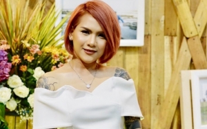 Bagikan Foto Bersama Lelaki Ini dan Tulis Tanda Hati, Evelin Nada Anjani Pamer Kekasih Baru?