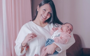 Sharena Bagikan Foto Saat Bangun Tidur, Lucunya Sang Bayi Pamer Senyum Sadar Kamera
