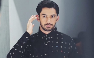 Reza Rahadian Nyesel Tolak Tawaran Ernest Prakasa Main di Film 'Milly & Mamet'?