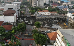 Jalan Gubeng Surabaya Ambles, Netizen Soroti Cara Jepang Atasi Masalah Serupa Cuma Dua Hari