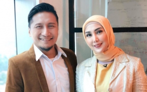 Liburan ke Hongkong, Arie Untung Diperingati Netter soal Fenita Arie