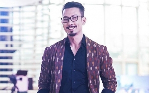 Denny Sumargo Tulis Caption Kalimat Bahasa Arab, Warganet Heboh Tanyakan Mualaf