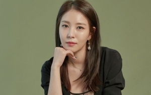 BoA Akhirnya Punya Light Stick Resmi Setelah 18 Tahun Debut, Fans Antusias