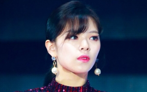 Kelihatan Lesu di Bandara Usai Curhat Lelah, Jeongyeon Twice Diminta Berhenti Jadi Idol