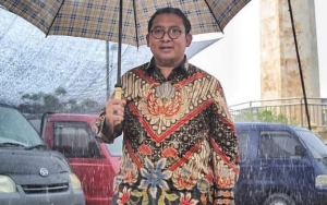 Kubu Prabowo Kritik Masalah Ekonomi, PDIP: Fadli Zon Bayar Pajak Enggak?