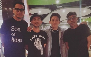 Bassist Meninggal Dunia, Inilah Video Panggung Seventeen Roboh Diterjang Tsunami