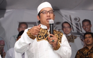 Nasib Si Bungsu Sempat Buat Warganet Khawatir,  Apoy 'Wali' Siap Jaga Anak Ketiga Mendiang AA Jimmy