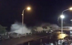 Viral Video Gelombang Tinggi Terjang Manado, Warga Tak Takut dan Malah Mendekat