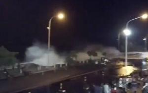 Video Viral Warga Tak Takut Dekati Gelombang Tinggi di Manado, Ini Kata BNPB