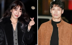 Syuting ‘Memories of Alhambra’ Berakhir, Park Shin Hye Unggah Foto Manis Bareng Park Hoon