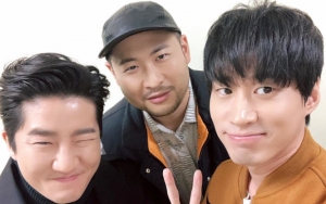Rayakan Liburan Bersama, Epik High Unggah Foto Manis Bareng Keluarga