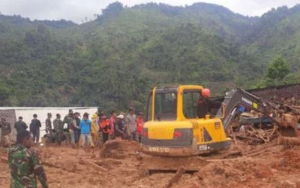 20 Orang Masih Hilang, Evakuasi Longsor di Sukabumi Dilanjutkan Pagi Ini