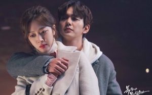 Ciuman Hot di 'My Strange Hero', Chemistry Yoo Seung Ho dan Jo Bo Ah Banjir Pujian