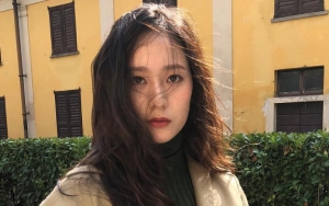 Krystal Kelewat Sibuk Tanggapi Berita Kai Sudah Move On dan Pacari Jennie?