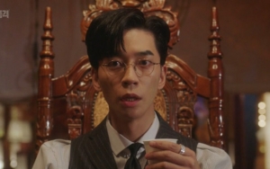 Shin Sung Rok Pertama Kali Buat dan Nikmati Kopi Instan di 'The Last Empress', Netter Syok
