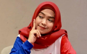 Benarkan Hubungannya Tak Dapat Restu Keluarga, Ria Ricis Minta Netizen Berhenti Tanya Soal Fandi