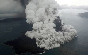 Gunung Krakatau Kembali Meletus, Tinggi Kolom Abu 1.500 Meter