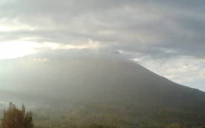Gunung Merapi Muntahkan Lava Pijar, Warga Diminta Jauhi Radius 3 KM
