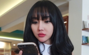 Pamer Gaya Rambut Berponi, Lucinta Luna Minta Dipanggil Jadi Jennie Black Pink