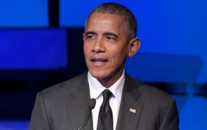 Pamer Kemampuan Bernyanyi, Barack Obama Debut di Tangga Lagu Billboard Lewat 'One Last Time'