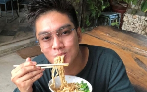 Sempat Dianggap Terlalu Berbahaya, Boy William Ikutan 'Bird Box Challenge' Malah Tuai Pujian Netizen