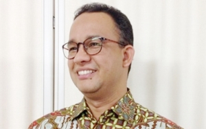 Pose 'Salam Dua Jari' di Acara Gerindra, Anies Baswedan Terancam 3 Tahun Penjara
