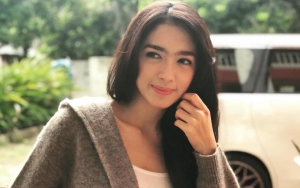Angel Karamoy Pamer Pose Seksi, Netter Malah Bandingkan dengan Vanessa Angel