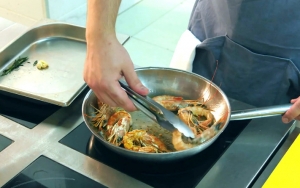 Ini 8 Tips Menggoreng Makanan Agar Lebih Sehat untuk Dikonsumsi